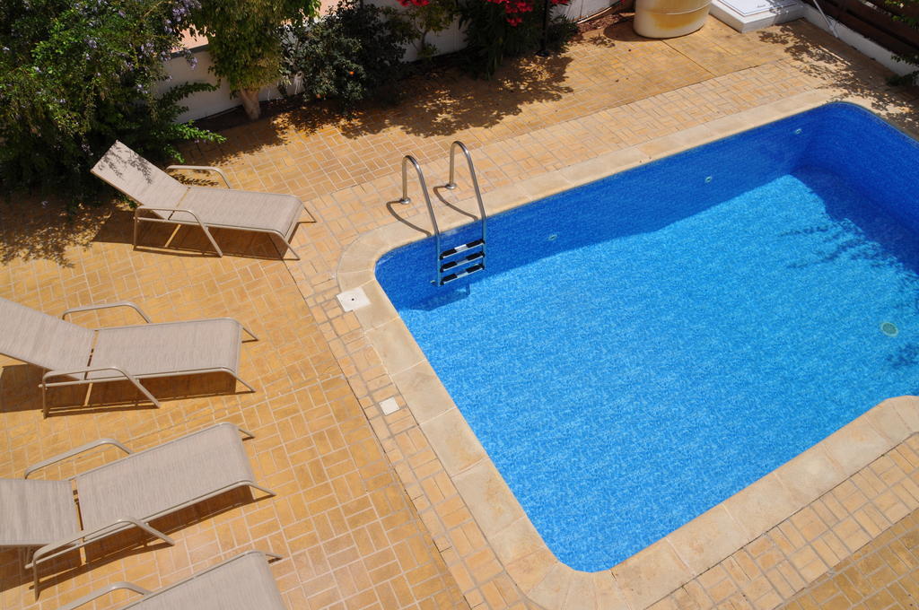 Villa Poros 2 *