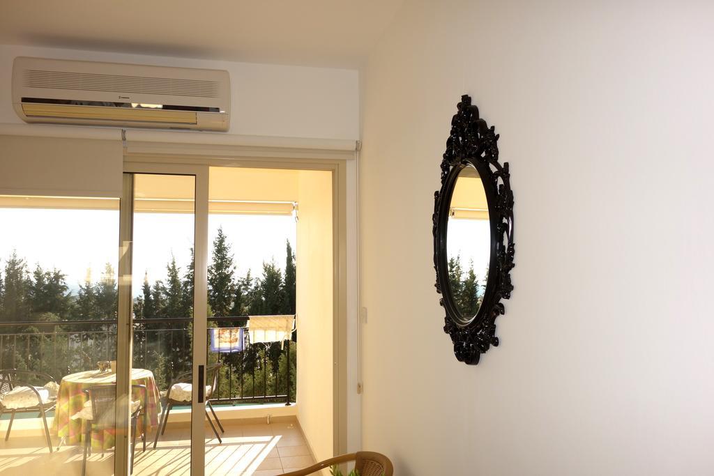 Apartment Alineris Peyia