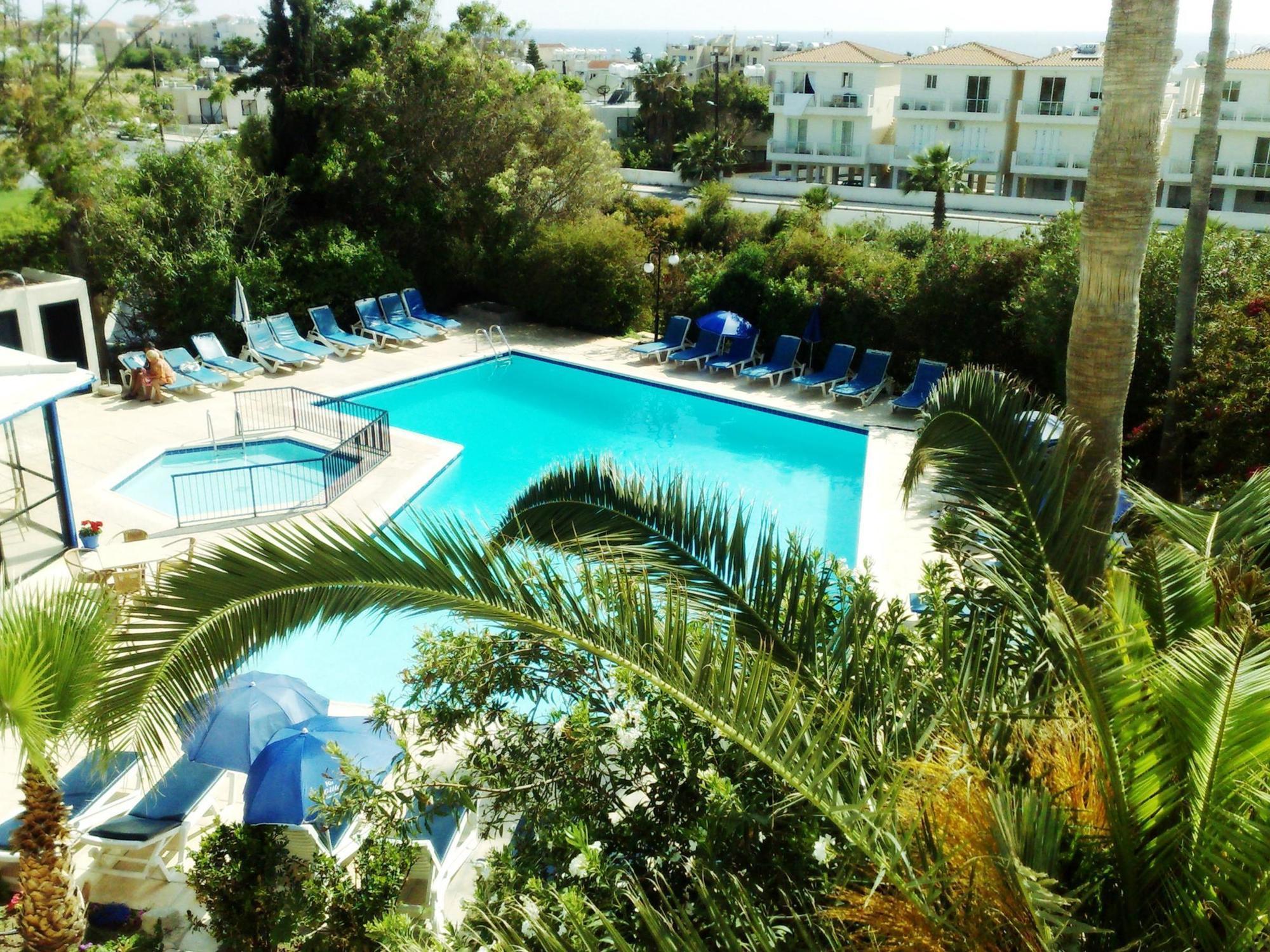 Aparthotel Hilltop Gardens 3*