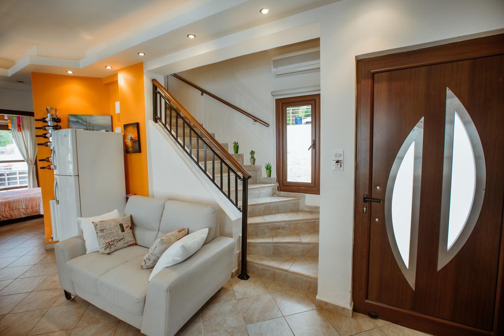 Villa Kallinousa *