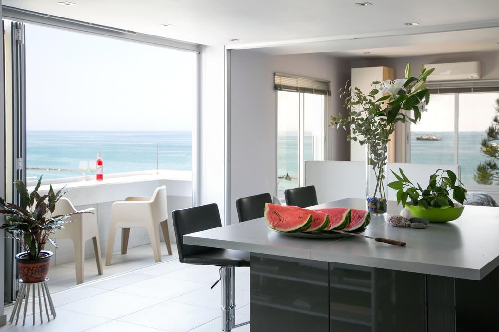 Koralli City Sea Business Suites Limassol