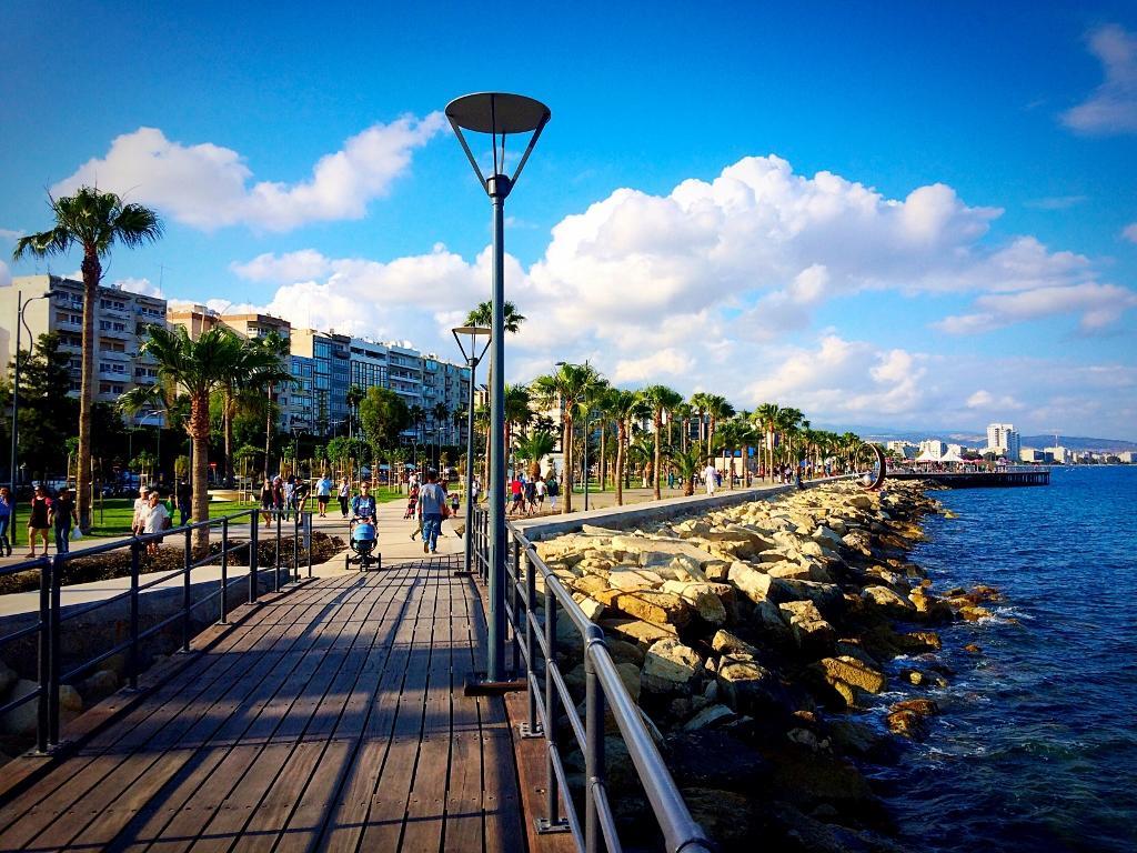 Seabreeze Center Flats By Trulycyprus