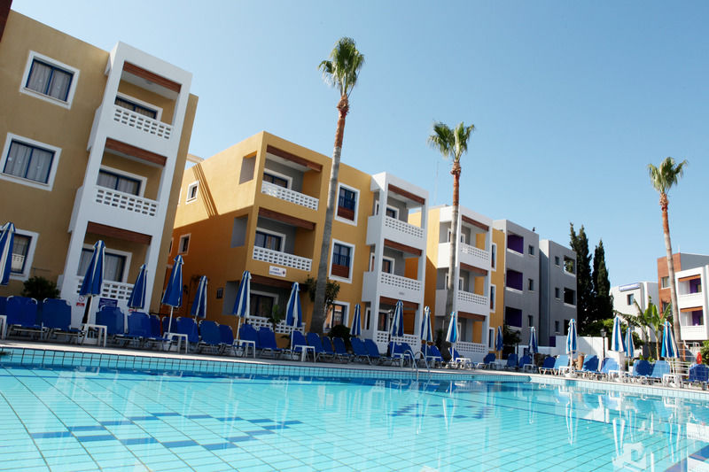 Aparthotel Kefalos Damon Paphos