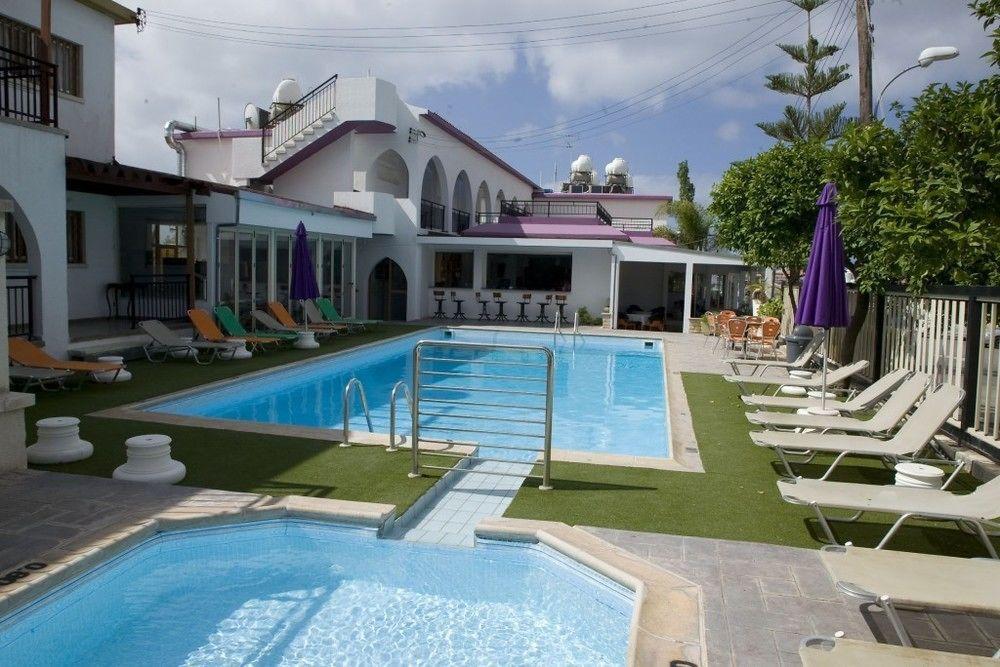 Aparthotel Neptune Paphos