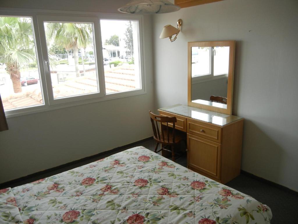 Tsialis Aparthotel 2*