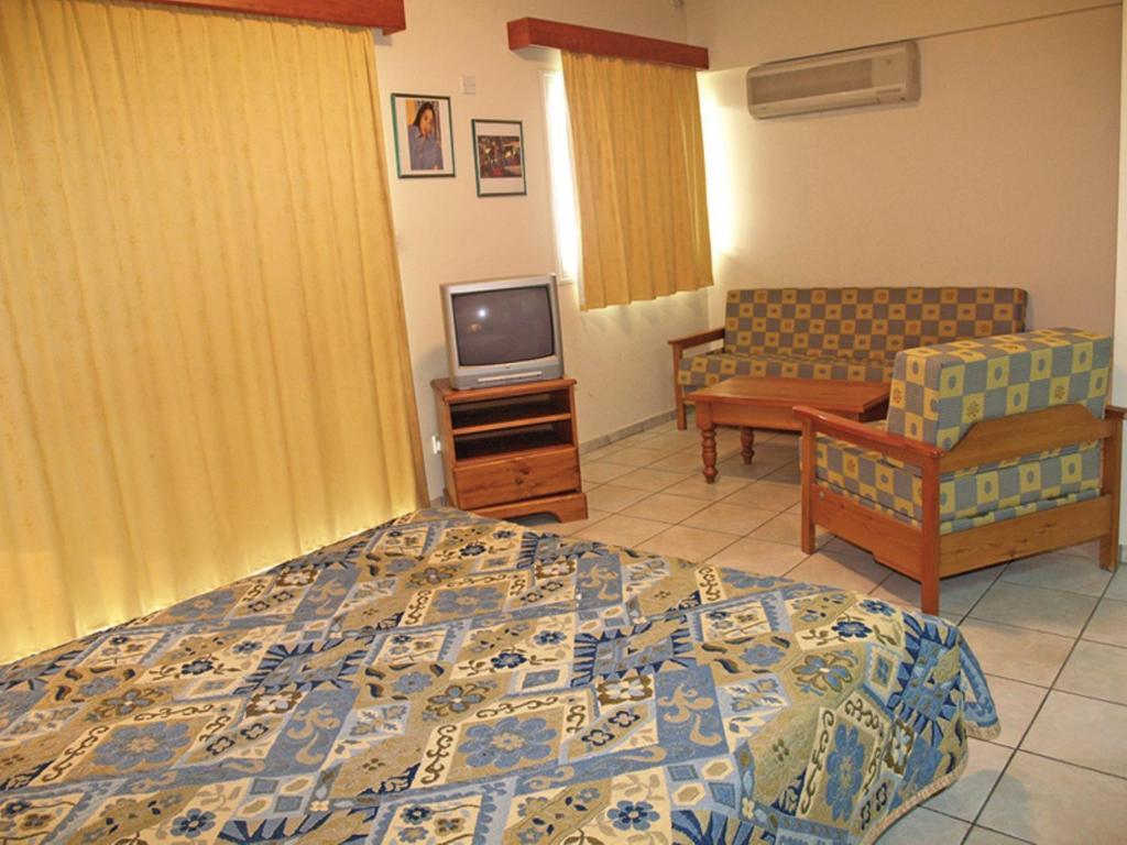 Palm Sea Larnaca