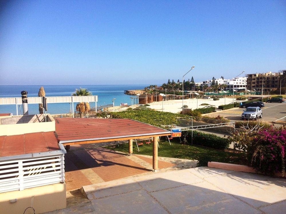 Blue Peter Aparthotel 3*