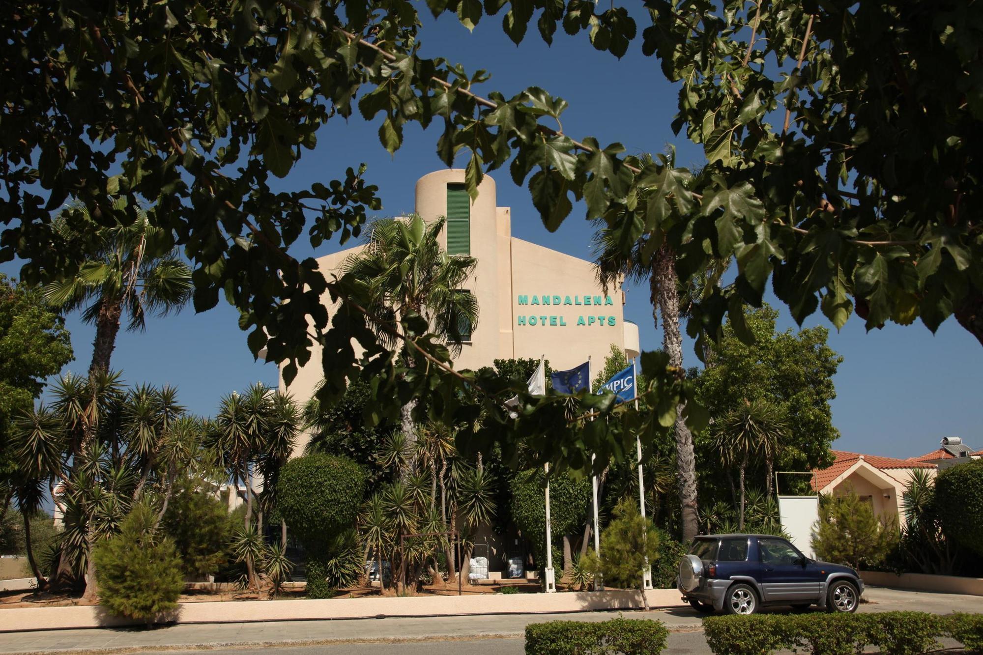 Mandalena Aparthotel