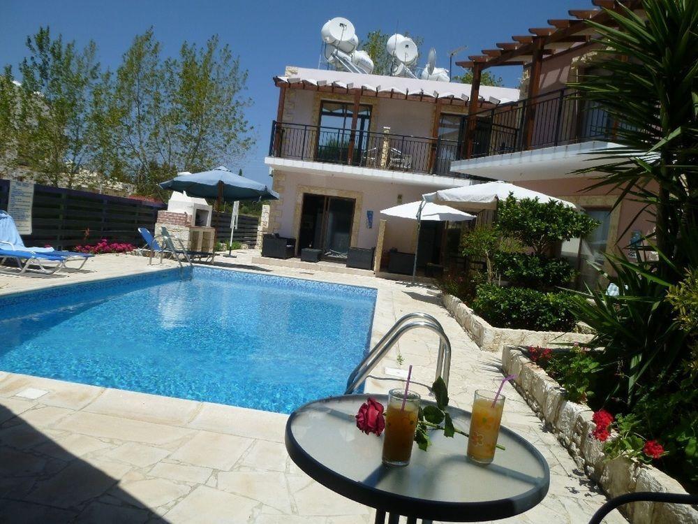 Avra Family Maisonettes Apartment Polis