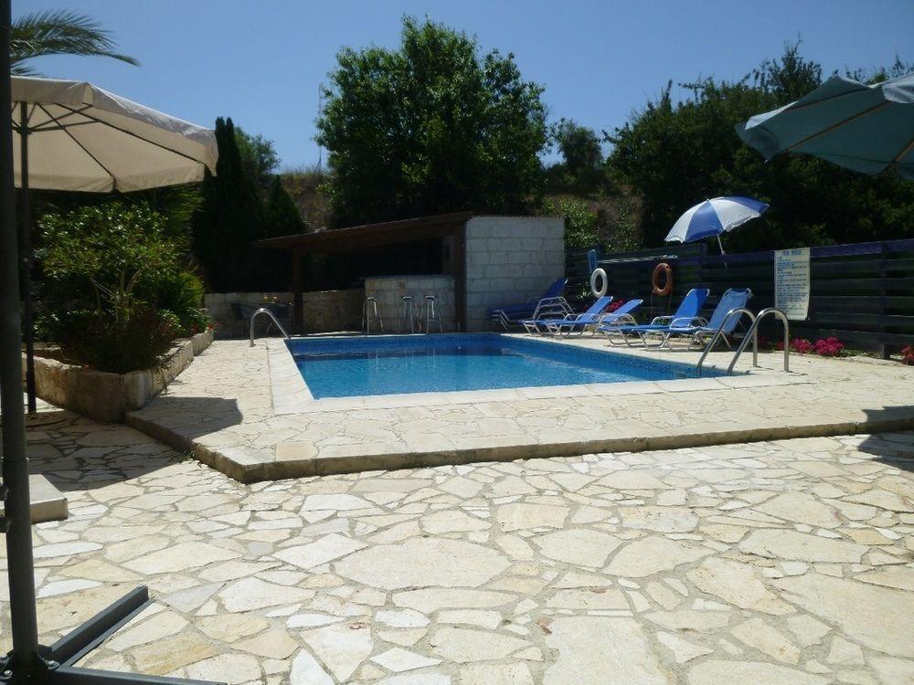 Avra Family Maisonettes Apartment