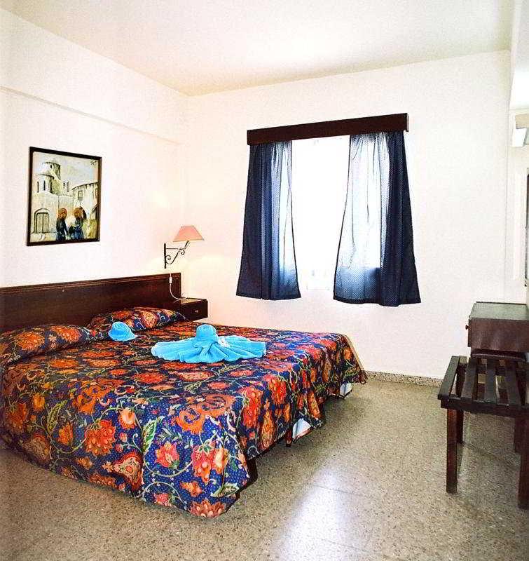 Aparthotel Hilltop Gardens Paphos
