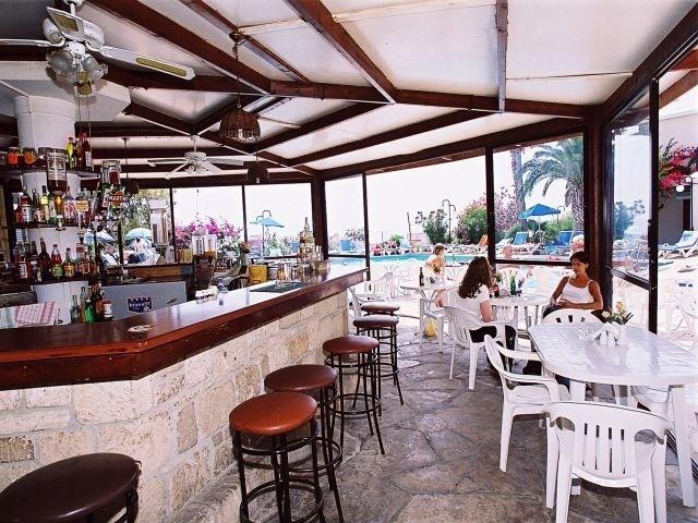 Hilltop Gardens Aparthotel 3*