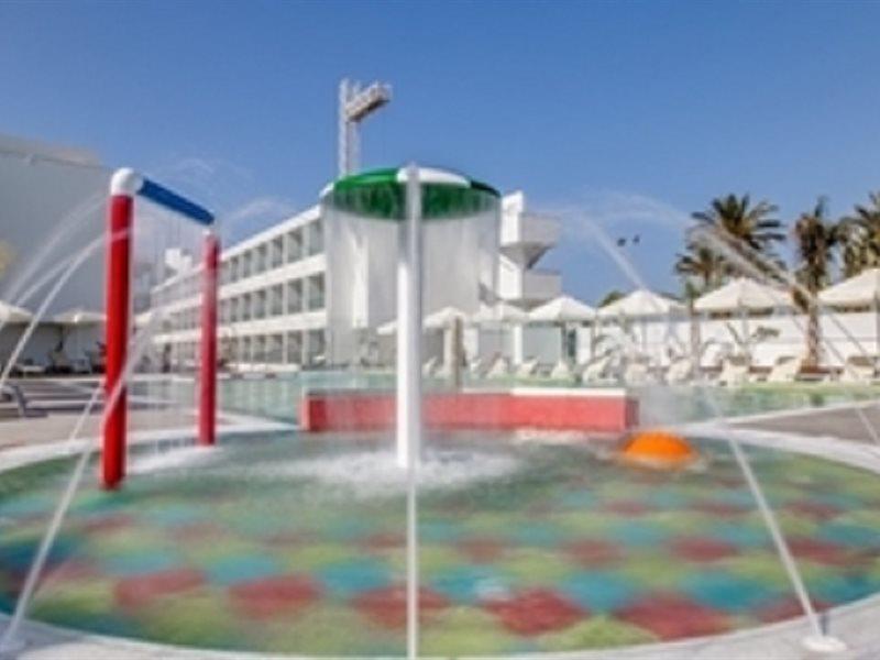 Nicholas Color Hotel