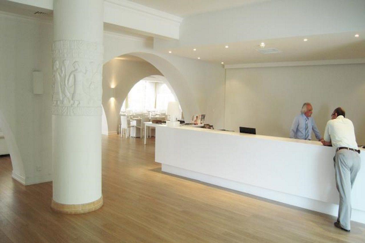 Golden Arches Hotel 3*
