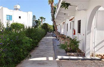 Lysithea Hotel 2*