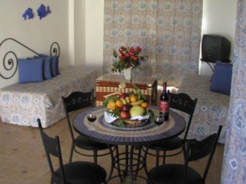 Nicki Aparthotel Polis