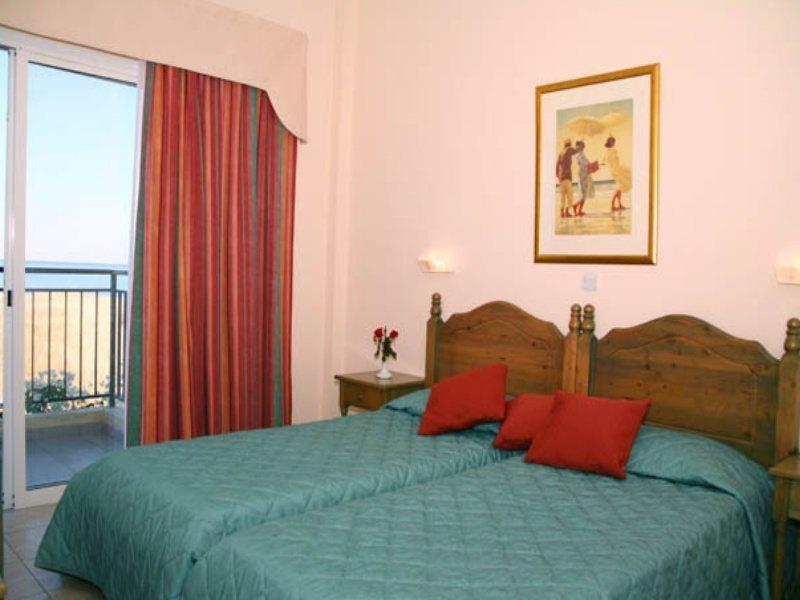 Akamanthea Village Apartment *
