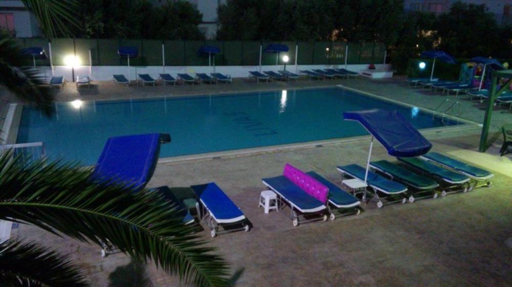 Livas Aparthotel 3*