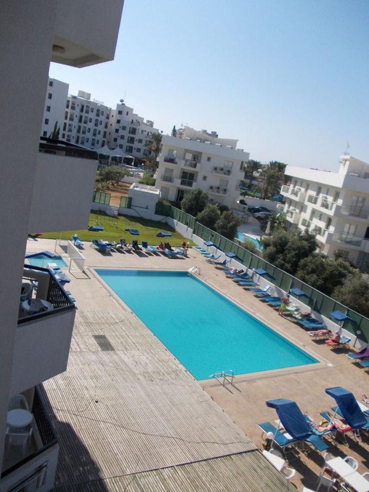 Livas 3*