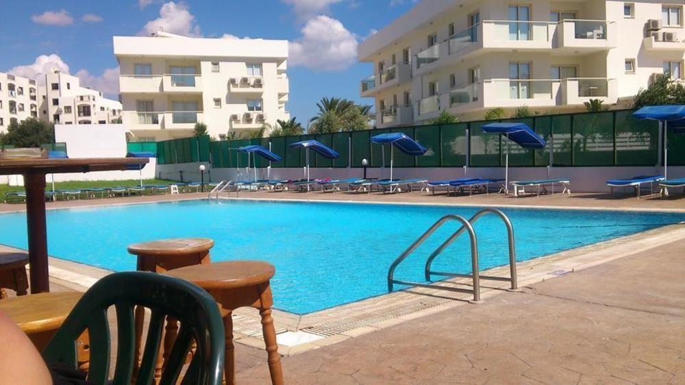 Livas Aparthotel Pernera