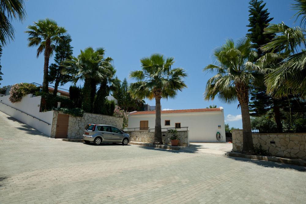 Kleoniki Villa Polis