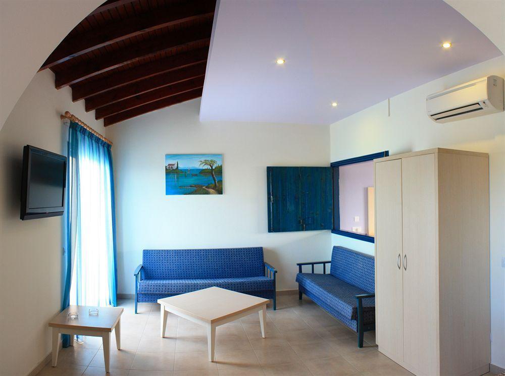 Aparthotel Myroandrou