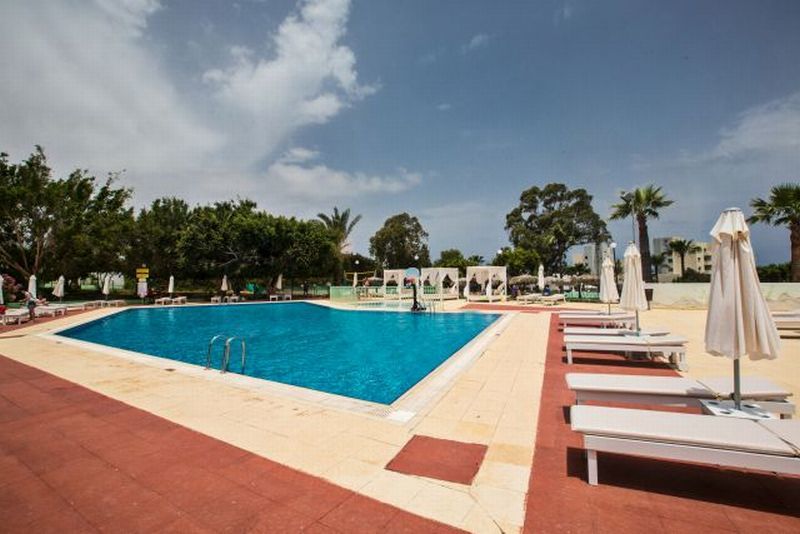 Hotel Adelais Bay 3*