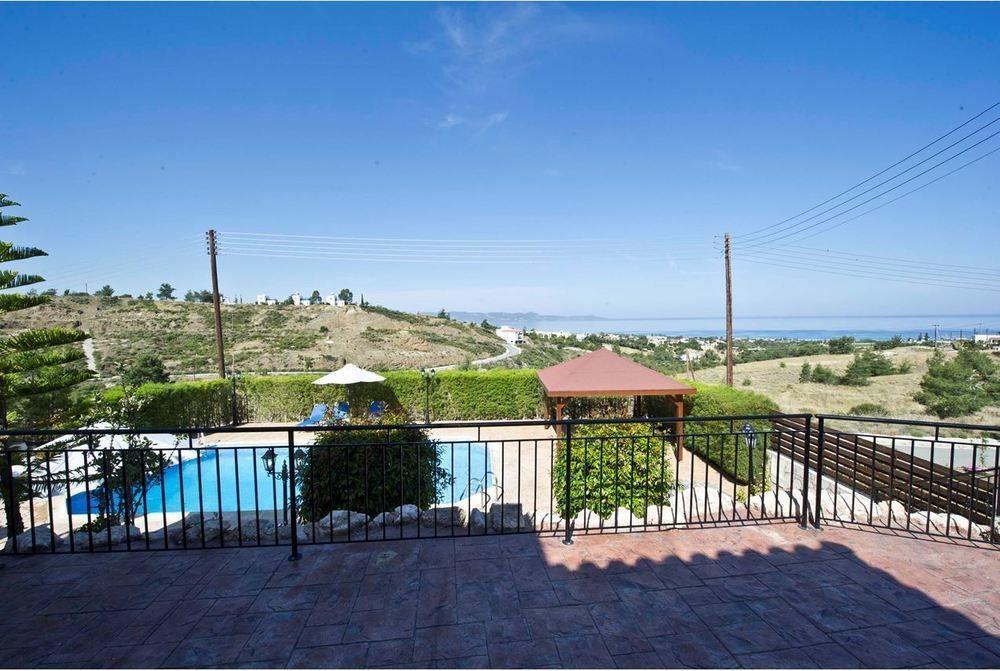 Mersinia Villa Argaka