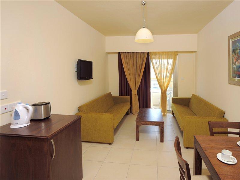 Aparthotel Euronapa 3*