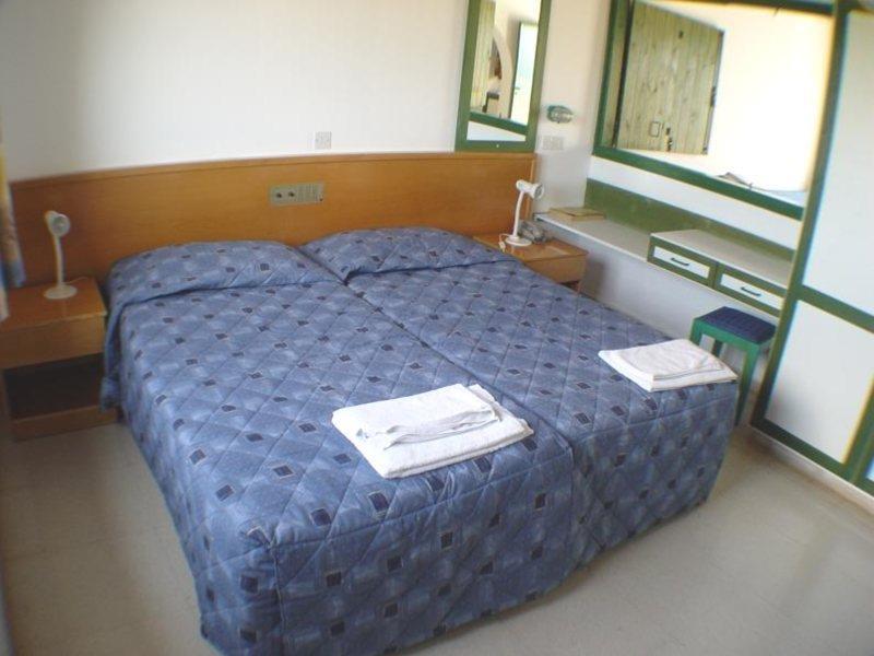 Aparthotel Myroandrou