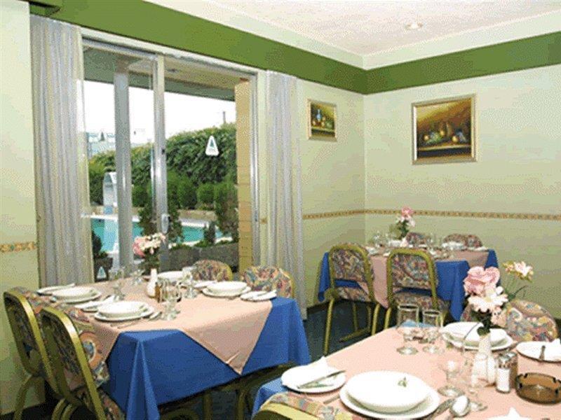 Hotel Pefkos Limasol
