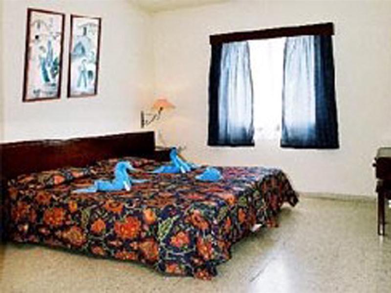 Aparthotel Hilltop Gardens Paphos