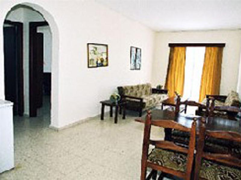 Aparthotel Hilltop Gardens