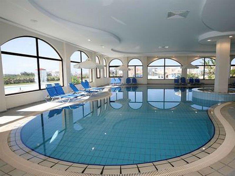 Aparthotel Avanti Village 4*