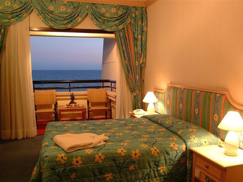 Resort Palm & 4*