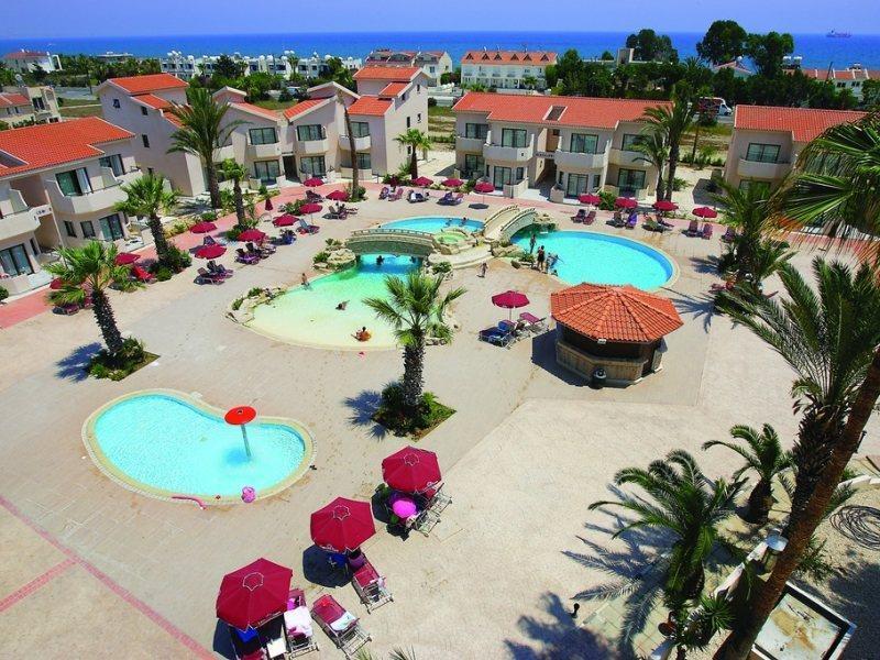 Hotel Crown Henipa 3*