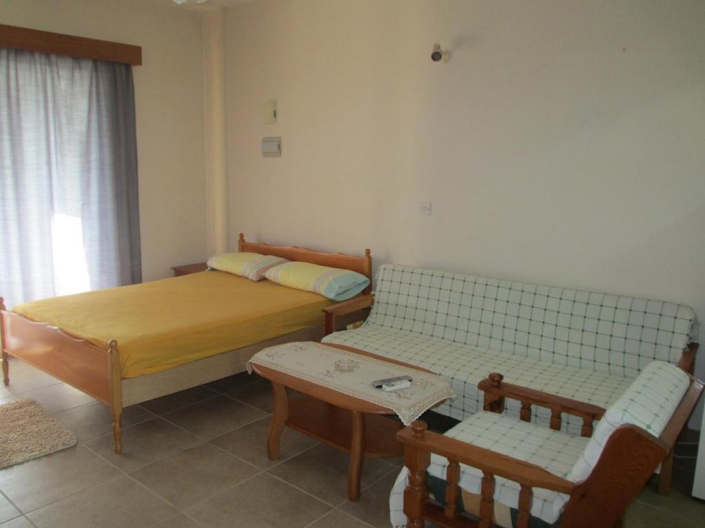 Zoe's Court 3*