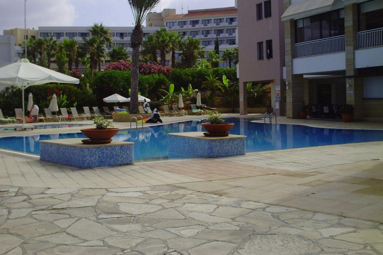 Aparthotel St. George Gardens & 4*