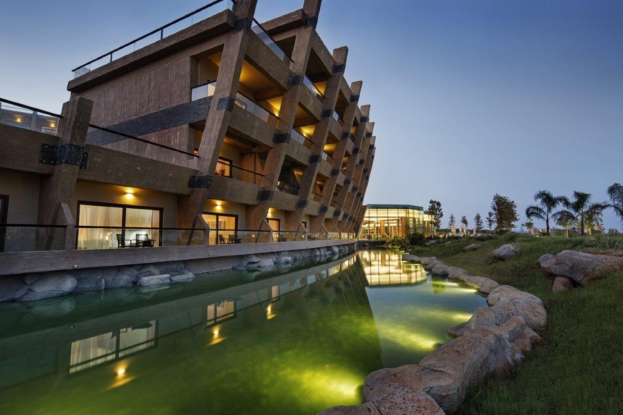 Hotel Noah's Ark Deluxe &