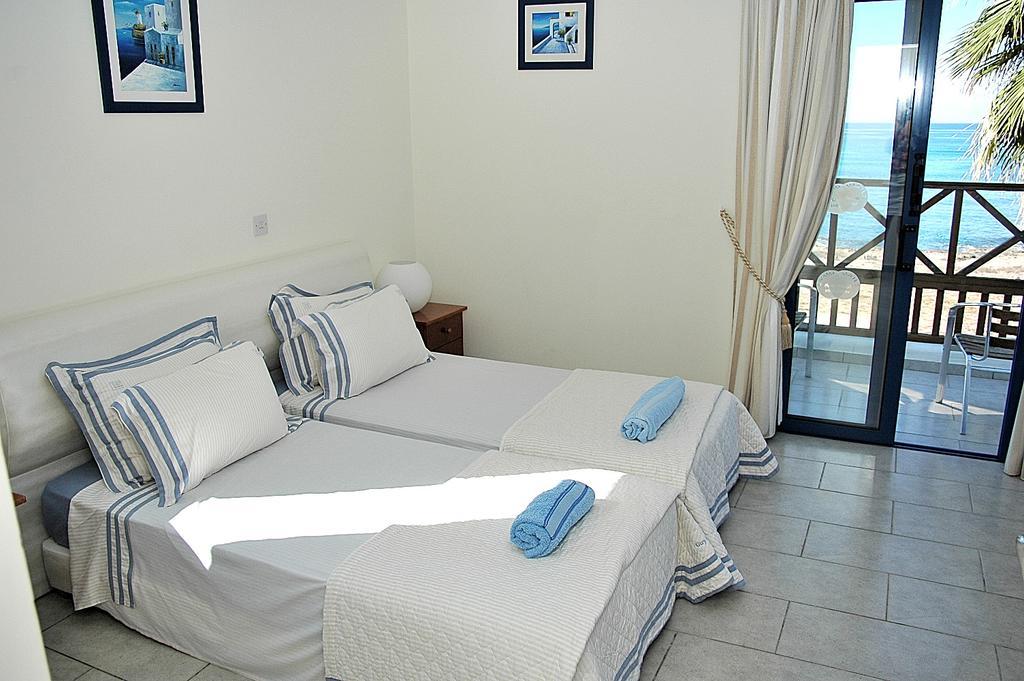 Kymmates Front Villa