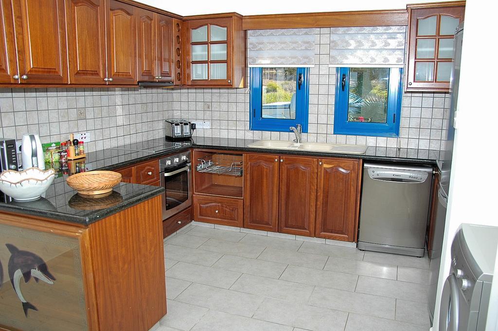 Kymmates Front Villa