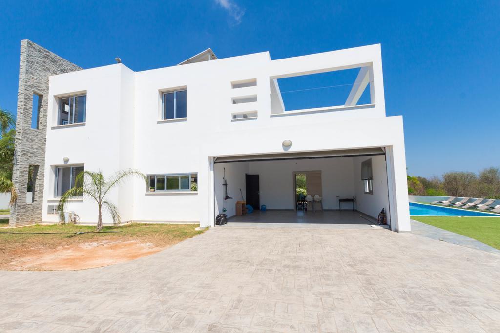 Akefalou Bay Villa