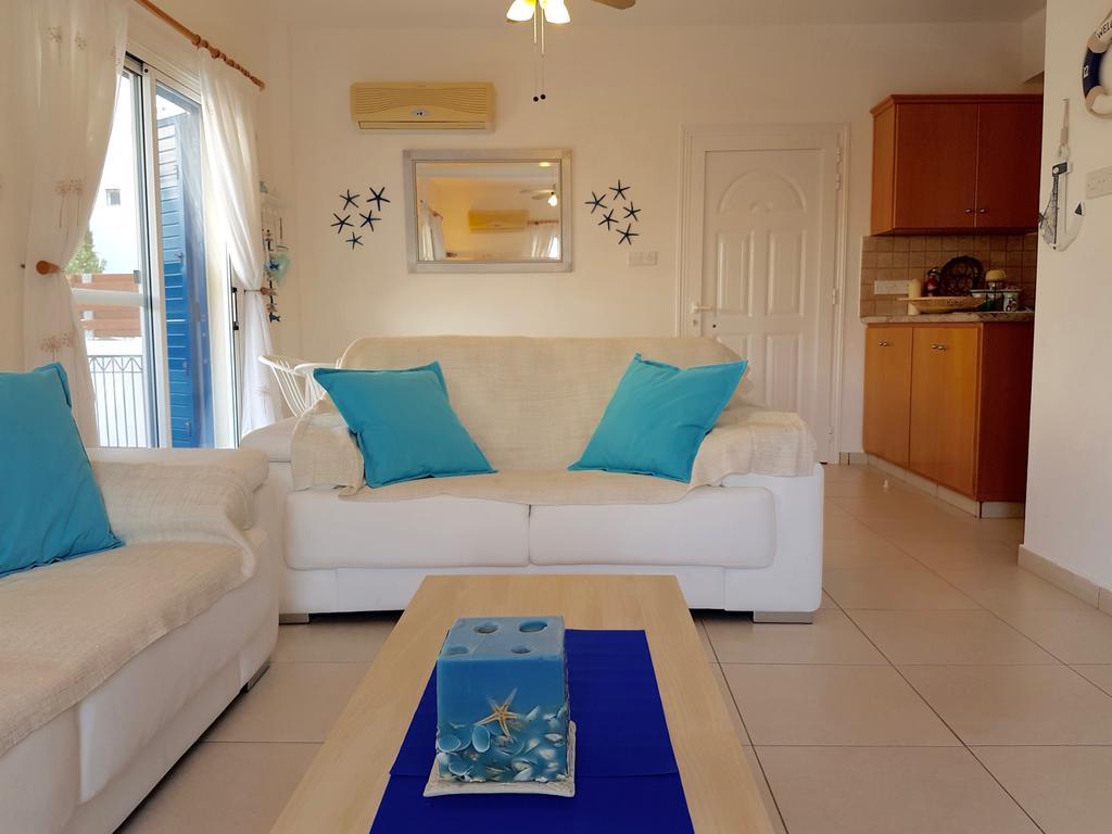 Charlotte * Protaras