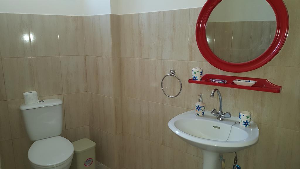 Chariandry Court * Pissouri