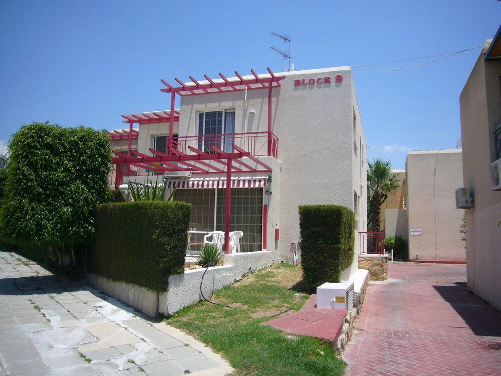 Santa Barbara Complex *