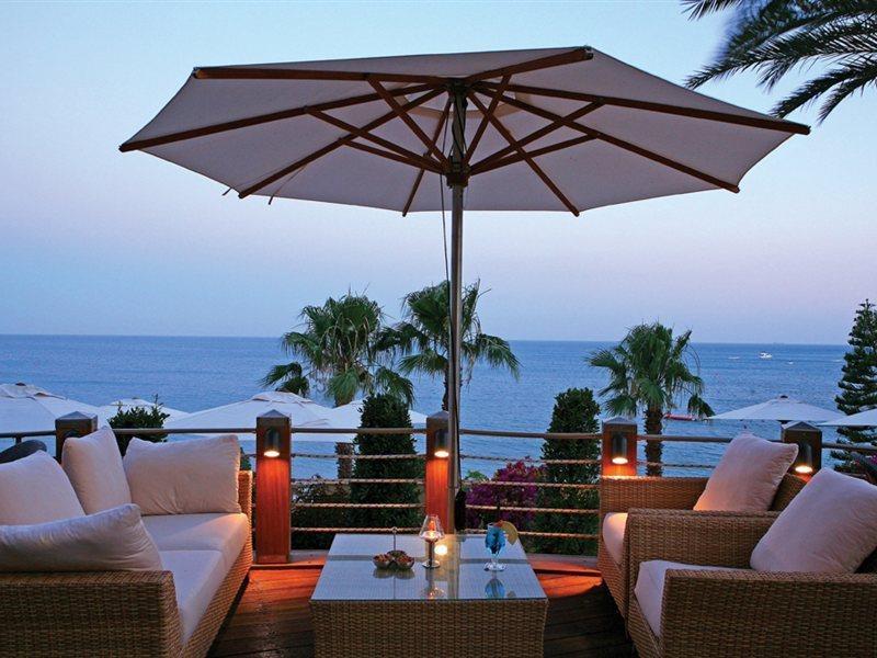 Hotel Columbia Beachotel 4*