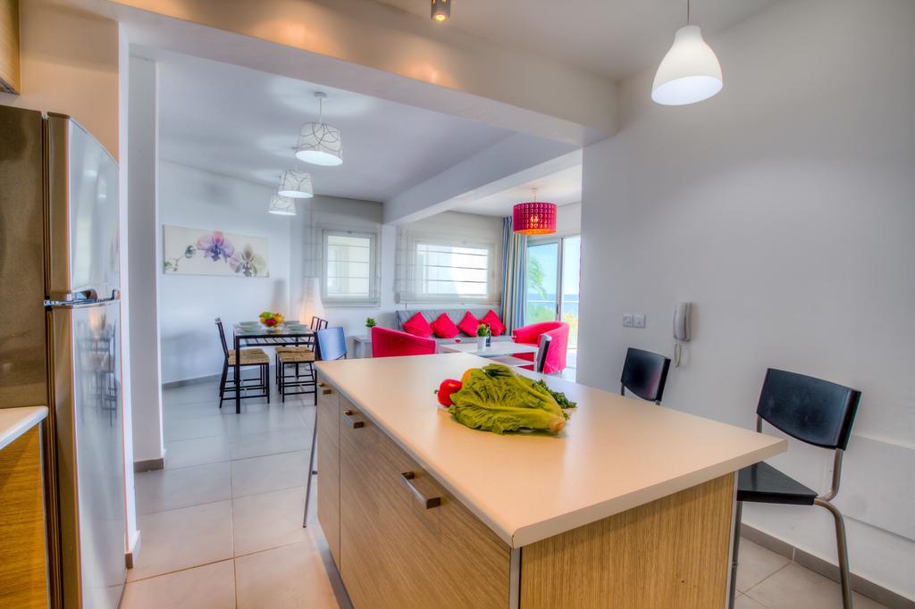 Apartment Beachfront Trident