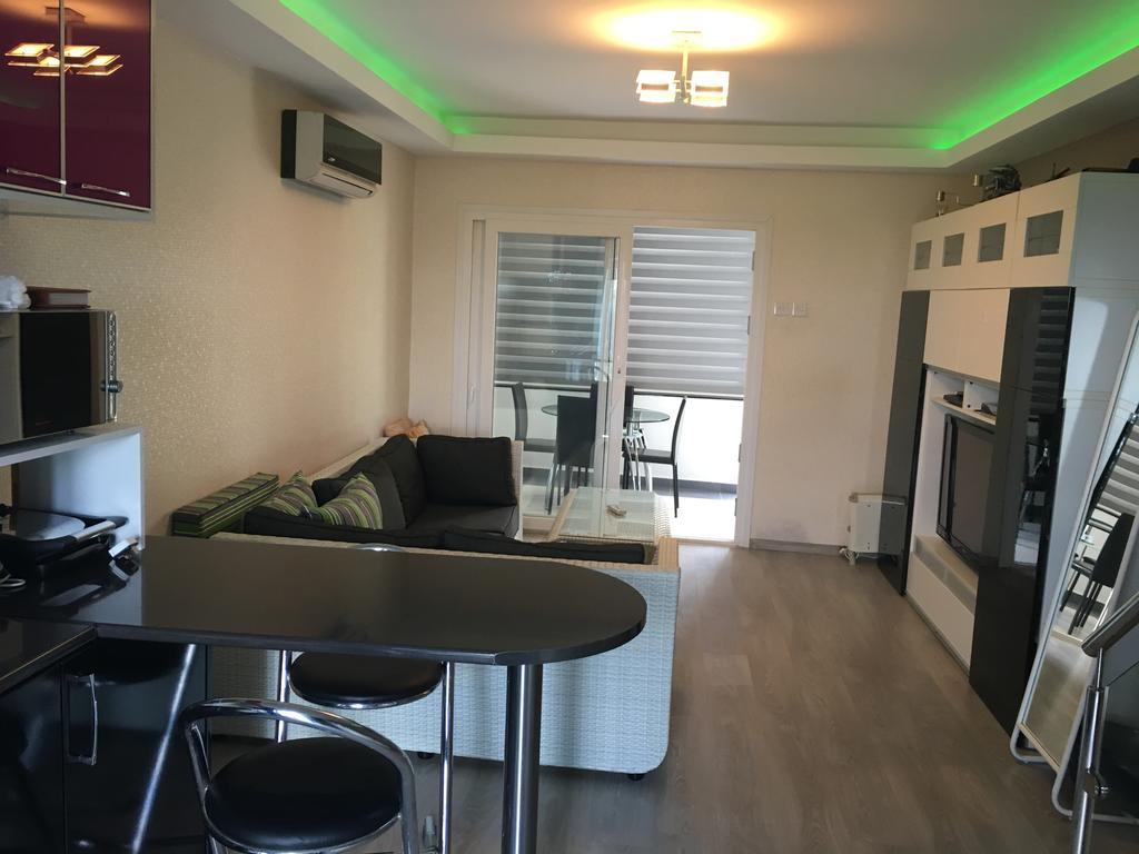 Trinidad Complex Apartment *