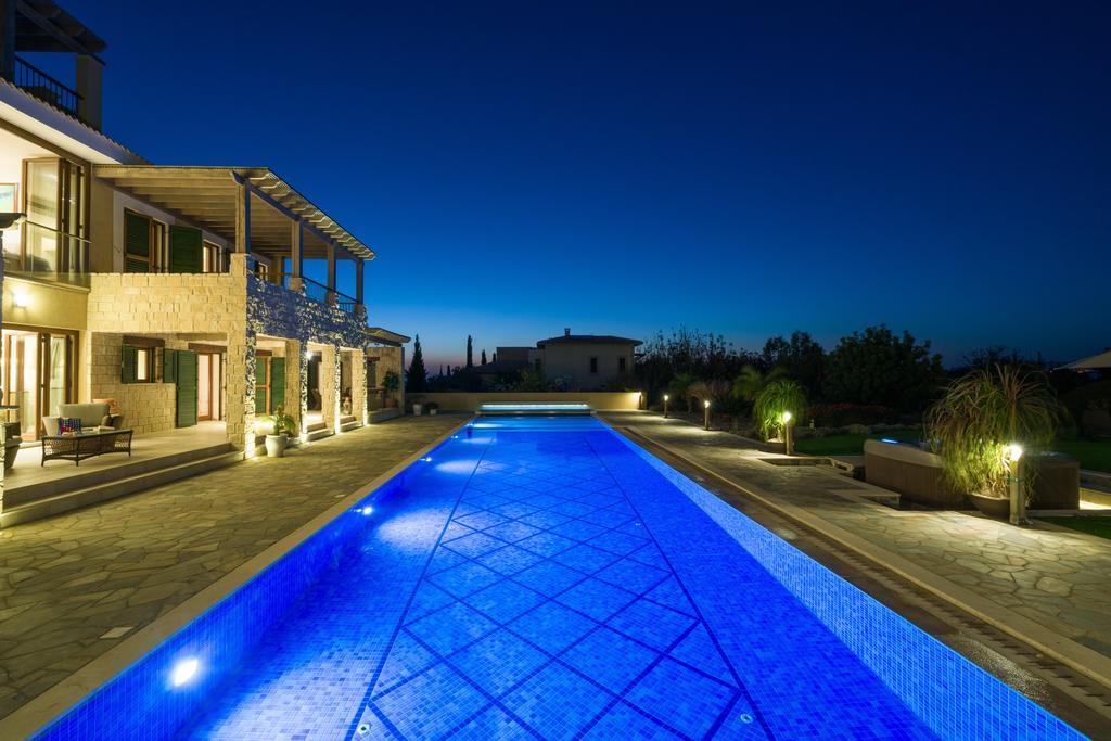 Villa 5 Bedroom Villa Rio With Large Private Pool And Hot Tub, Aphrodite Hills Resort