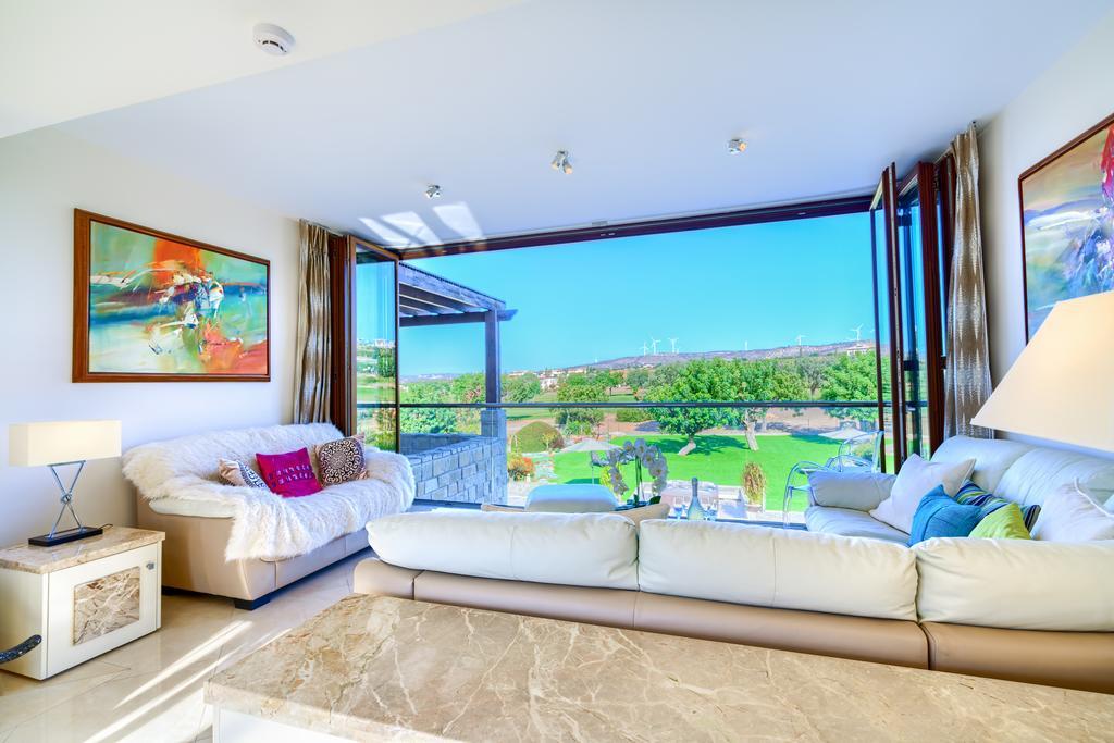5 Bedroom Villa Rio With Large Private Pool And Hot Tub, Aphrodite Hills Resort *